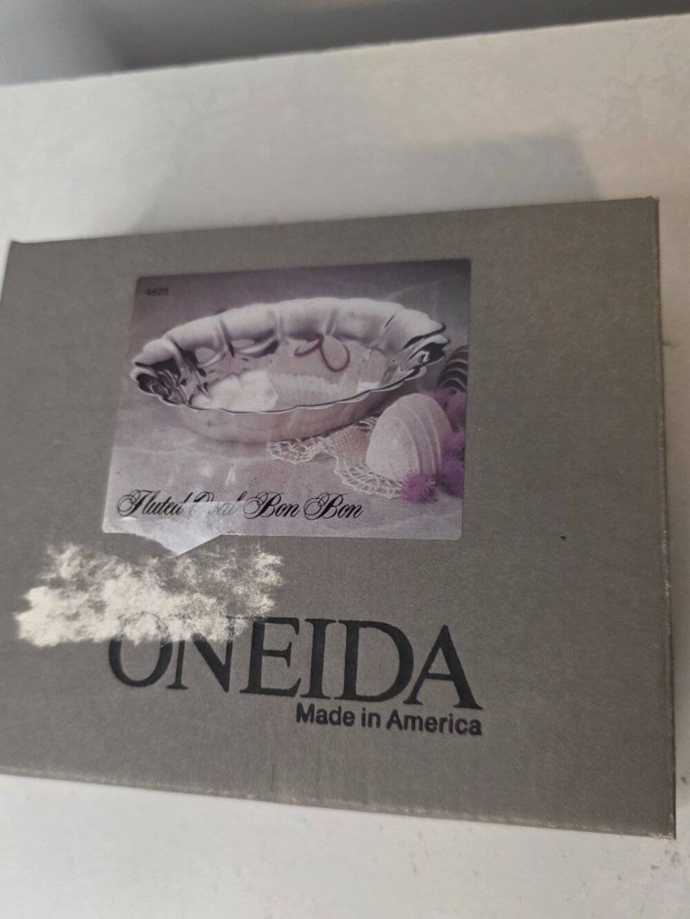 Oneida Fluted Oval Silverplated Bob Bon 6-1/8 Inch Dish NWT - Picture 3 of 3
